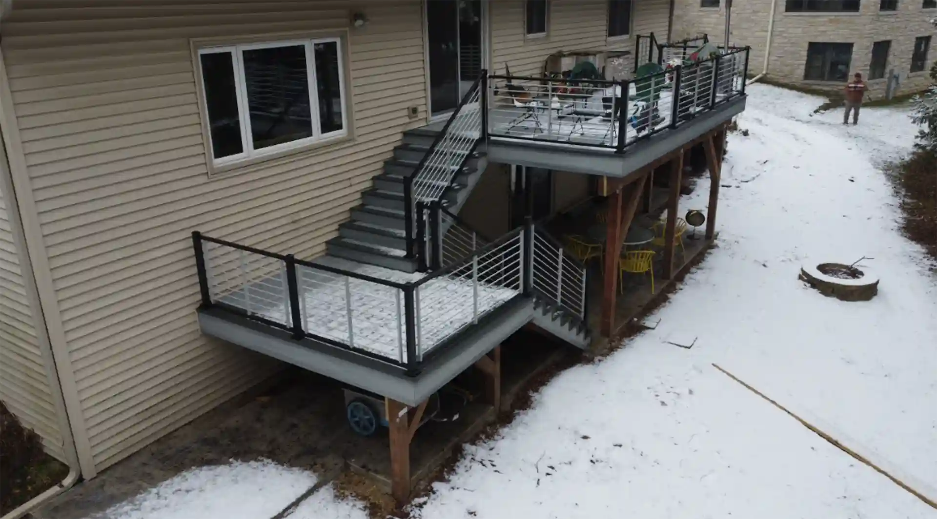 Composite Multi level deck contractors and deck building company near me