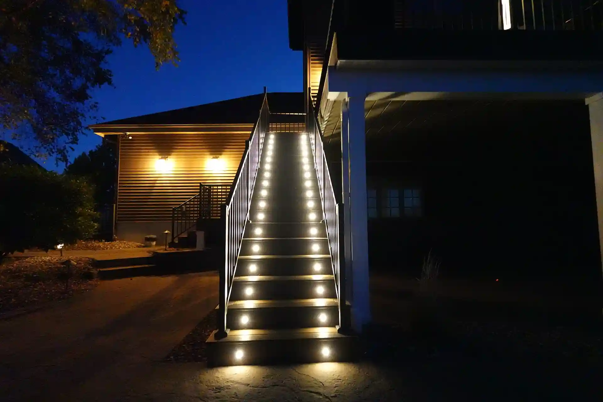 low voltage deck lighting​ contractor near me in madison wisconsin